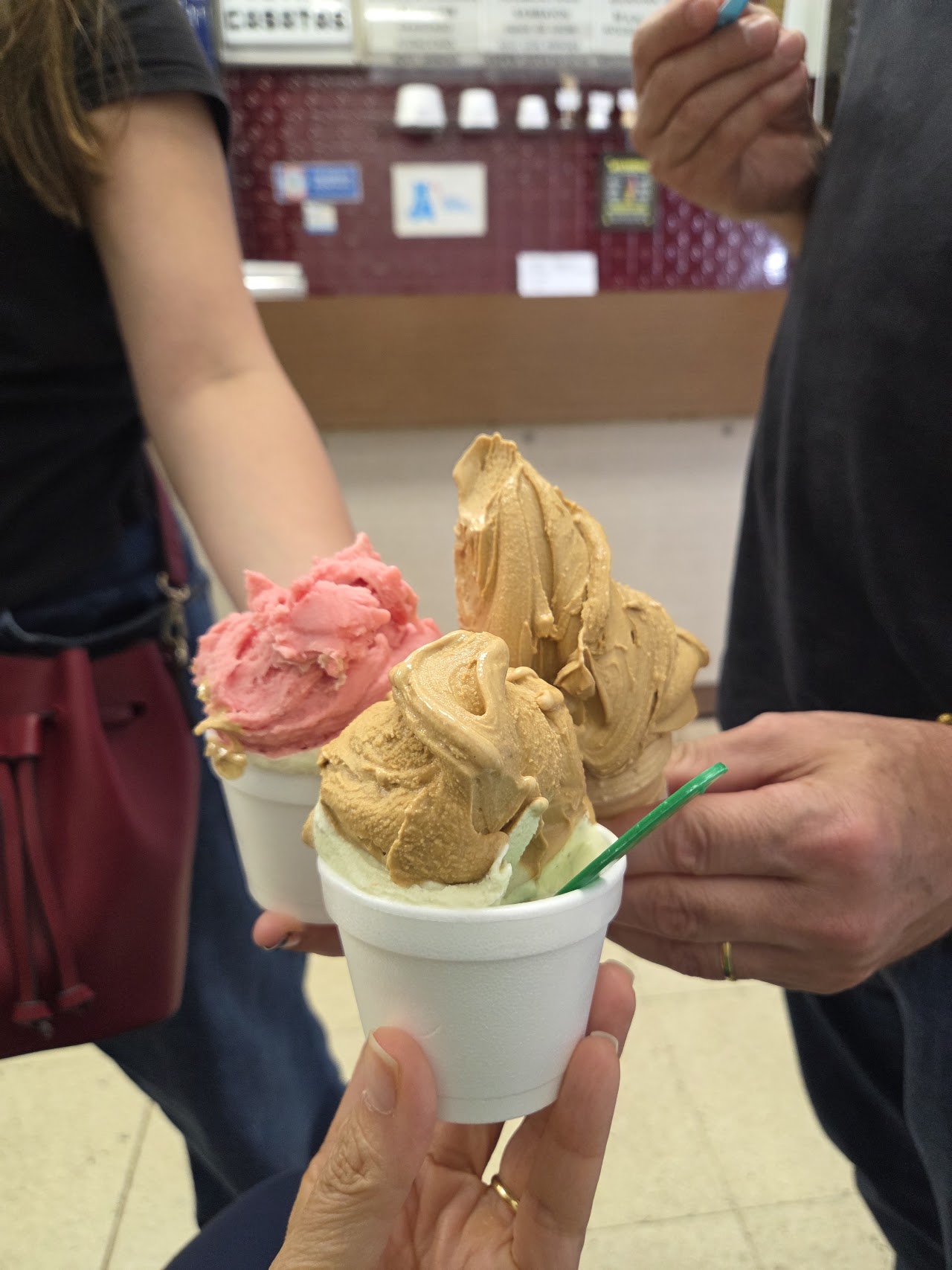 Helado tradicional en cono